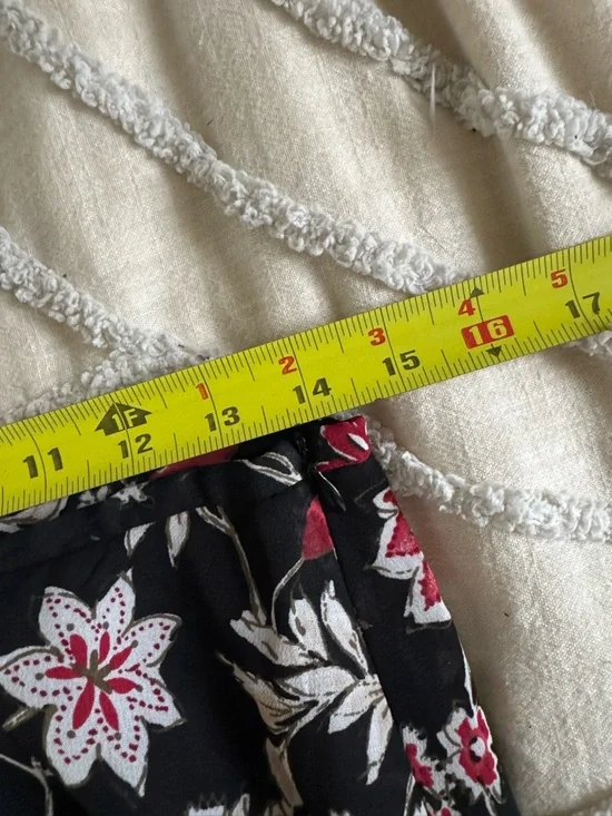 Nygard Black Floral vintage midi skirt - Picture 4 of 5